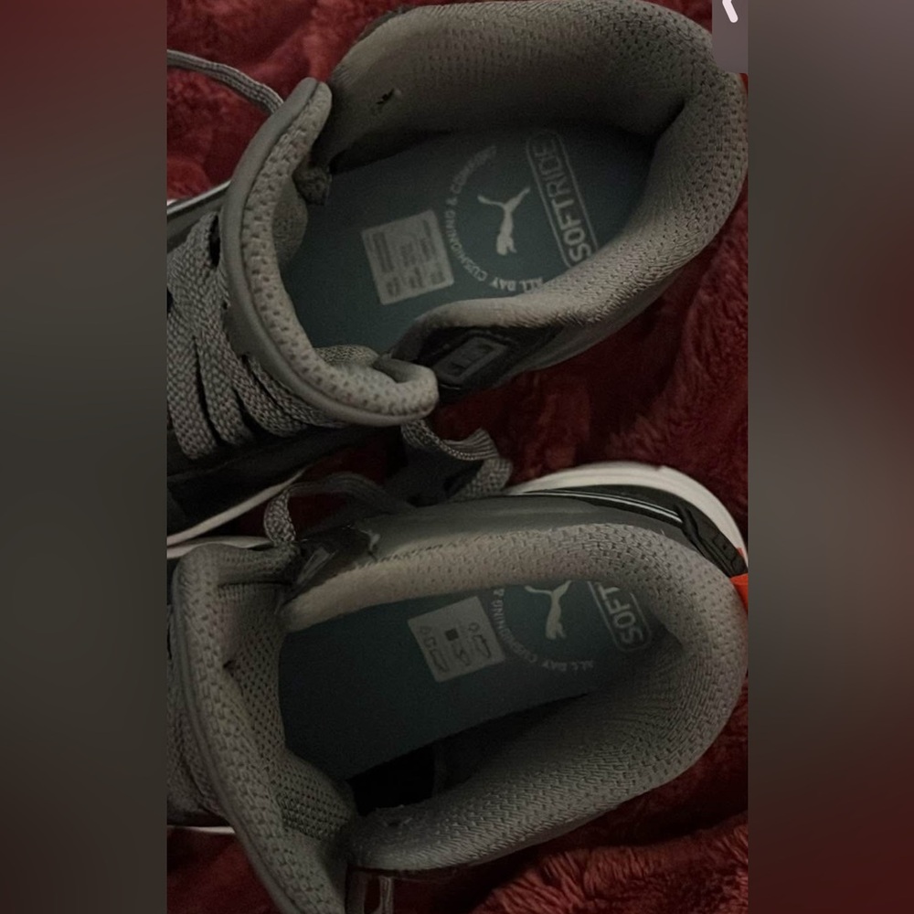 Puma Sneakers - Size 5 Youth - Picture 2 of 4